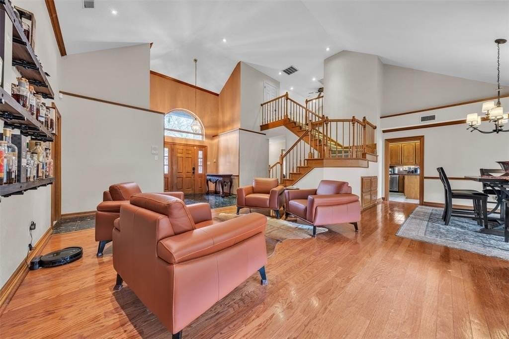 817 Turnberry Dr - Photo 7 of 40