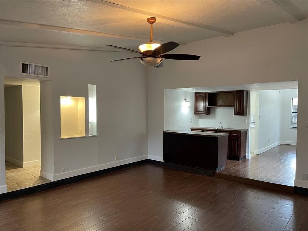 3732 Pinewood St - Photo 4 of 18