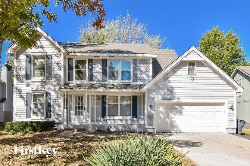 1432 E Sheridan Bridge Ln - Photo 2 of 15