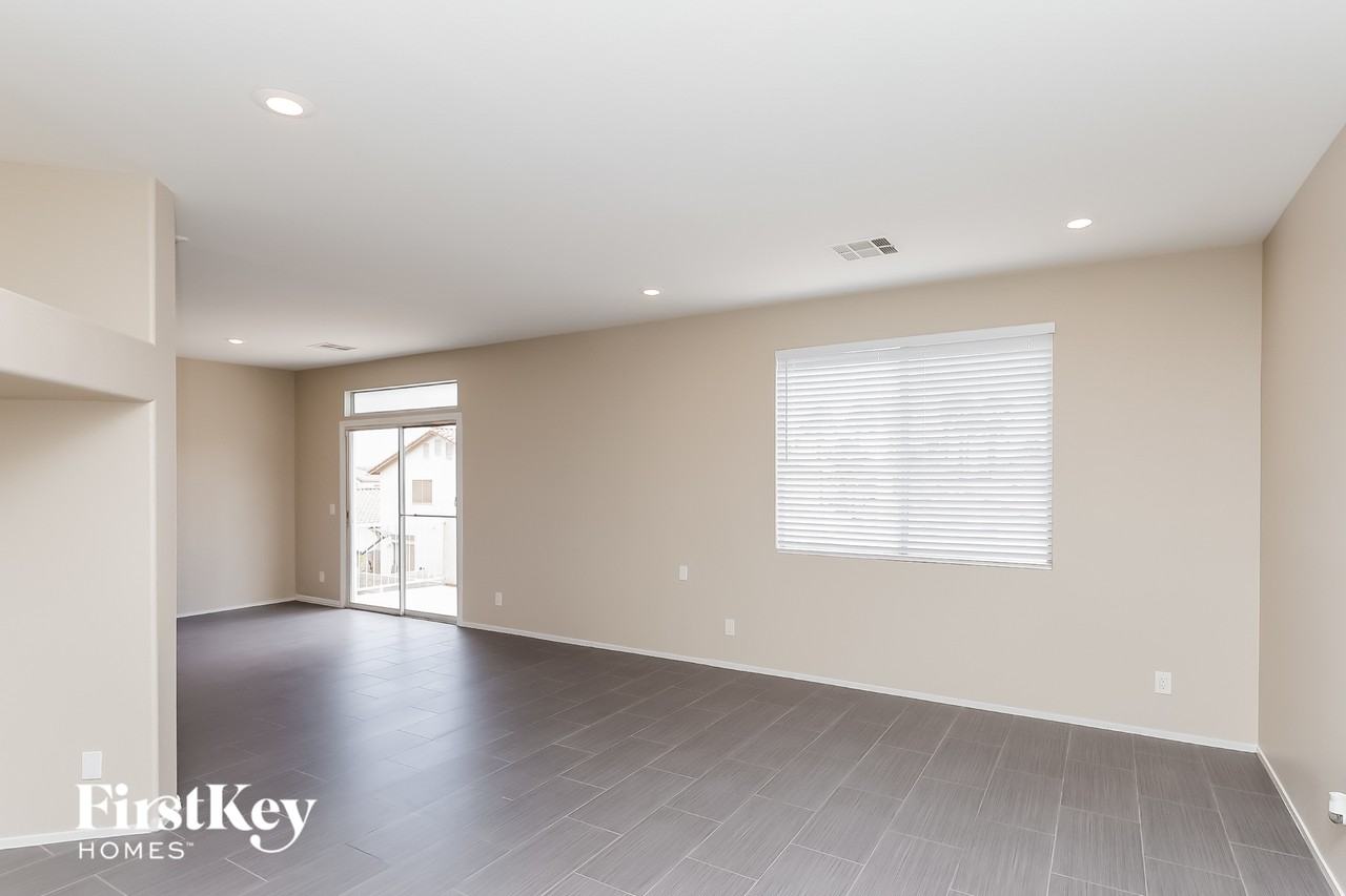 9964 Trailing Vine St - Photo 7 of 15