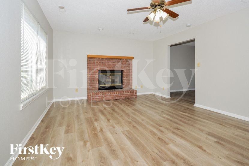 6344 River Valley Way - Photo 3 of 15