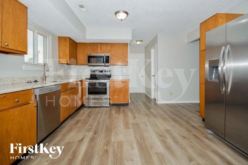 6344 River Valley Way - Photo 5 of 15