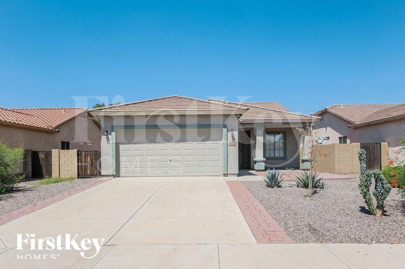 390 E Yellow Wood Ave - Photo 2 of 15