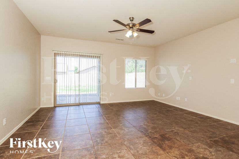 390 E Yellow Wood Ave - Photo 3 of 15