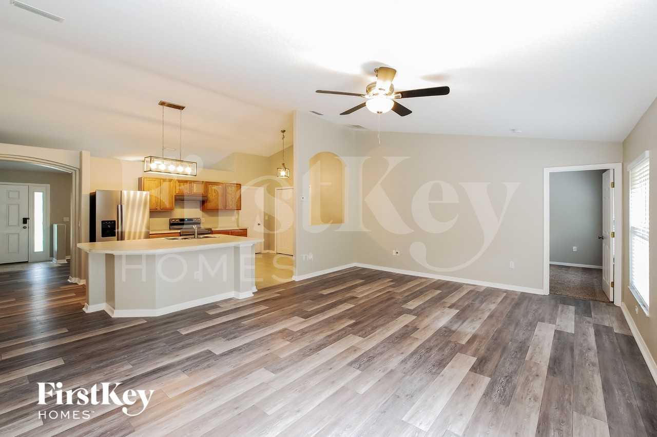 64 Ramblewood Dr - Photo 5 of 15