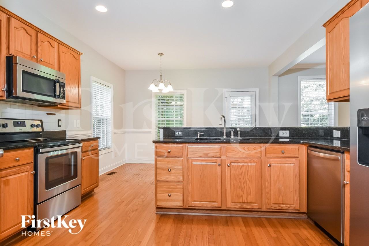 6383 Clubside Dr - Photo 6 of 15