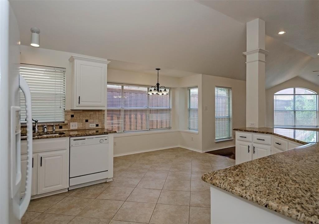 7936 Lancelot Rd - Photo 7 of 25