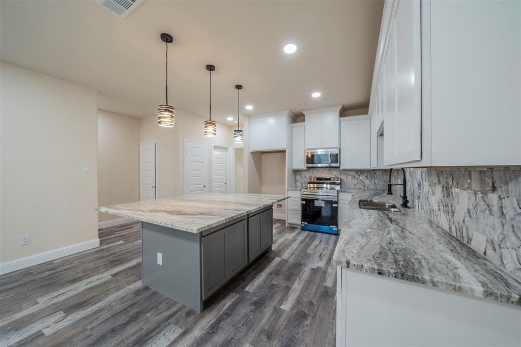 1605 Mignon Dr - Photo 7 of 14