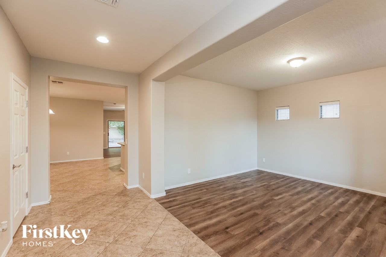 5749 W Pedro Ln - Photo 3 of 15