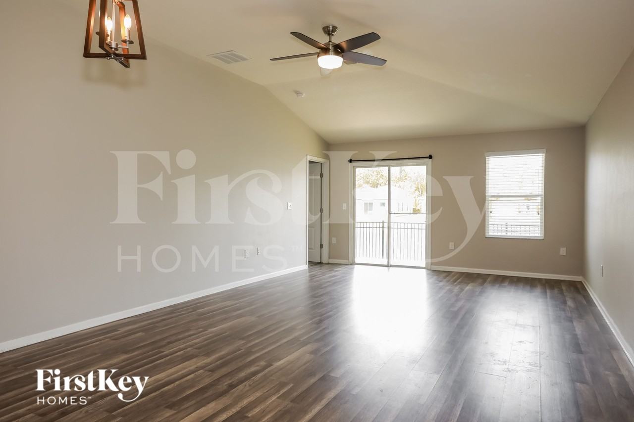 457 Ashby Landing Way - Photo 3 of 16