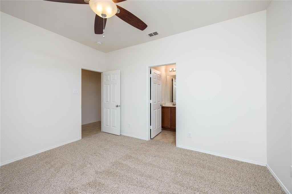 1401 Nicholas Ln - Photo 5 of 26