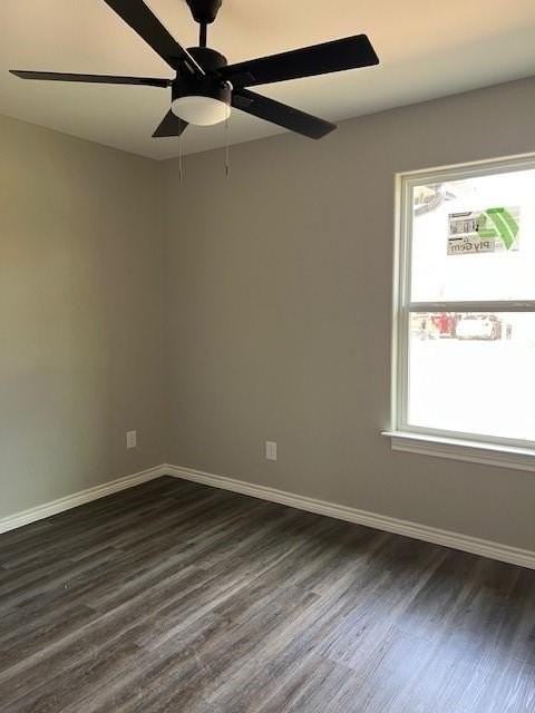 201 Pecan St - Photo 6 of 10