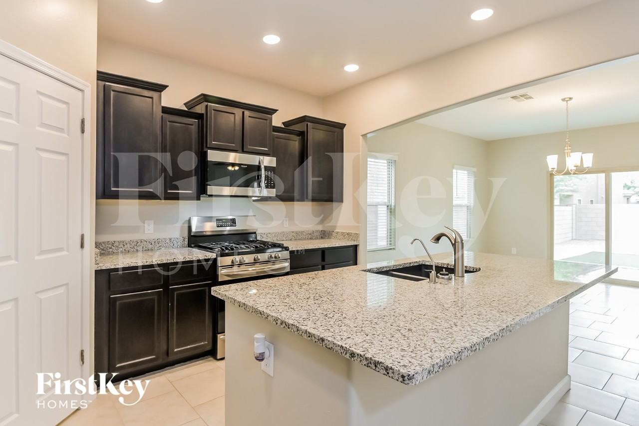 12095 E Becker Dr - Photo 5 of 15