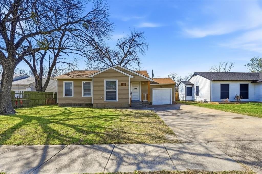 1010 Clarice St - Photo 3 of 18