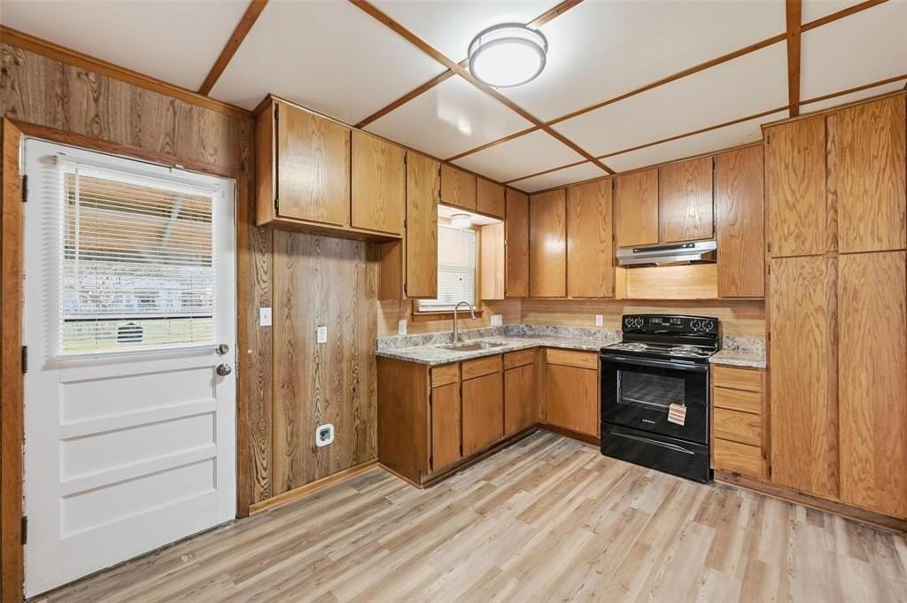 1010 Clarice St - Photo 6 of 18