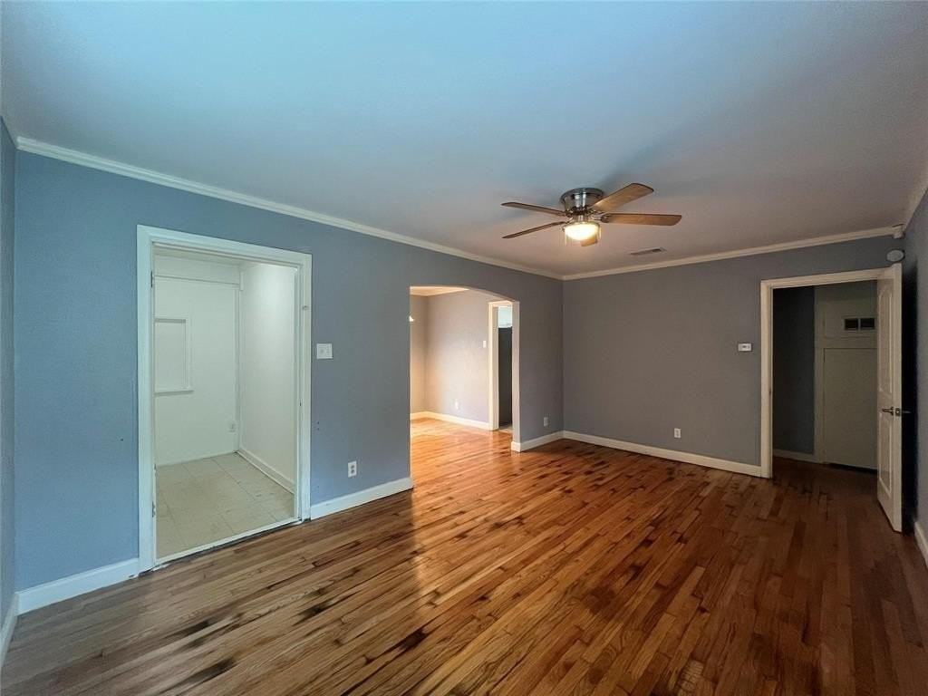 1704 S Polk St - Photo 3 of 9