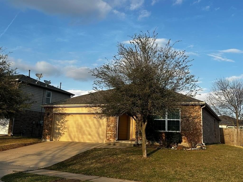 1409 S Raven Dr - Photo 4 of 28