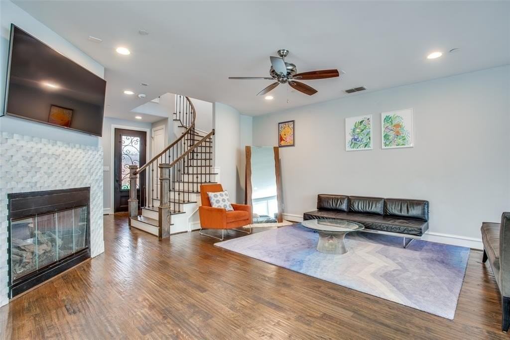 4532 Normandy Ave - Photo 4 of 16