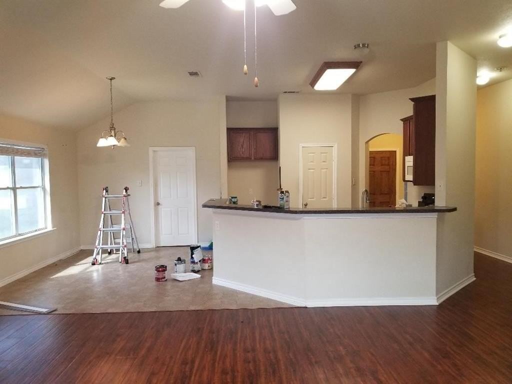 4704 Fox Meadows Ln - Photo 4 of 7