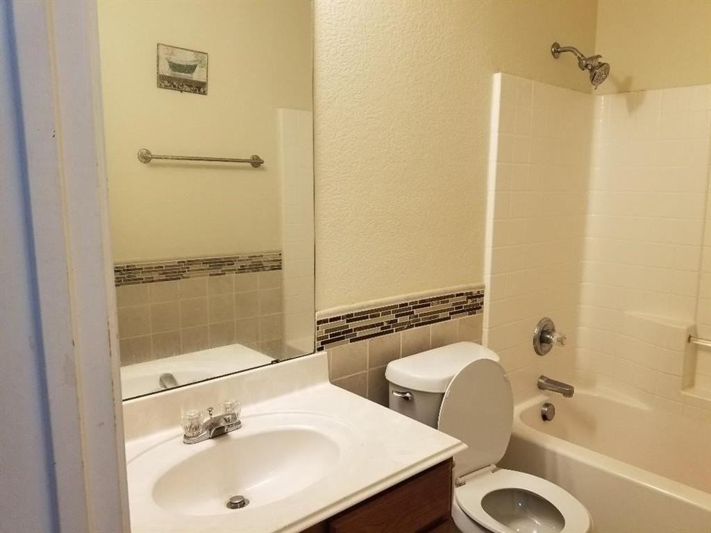 4704 Fox Meadows Ln - Photo 7 of 7