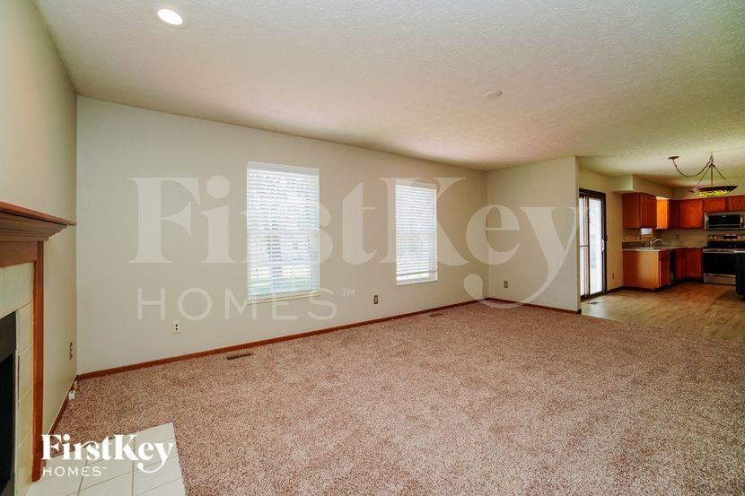 473 Fallen Timbers Ct - Photo 3 of 15