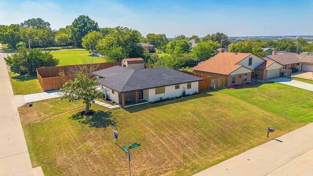 310 E 6th St - Photo 6 of 24