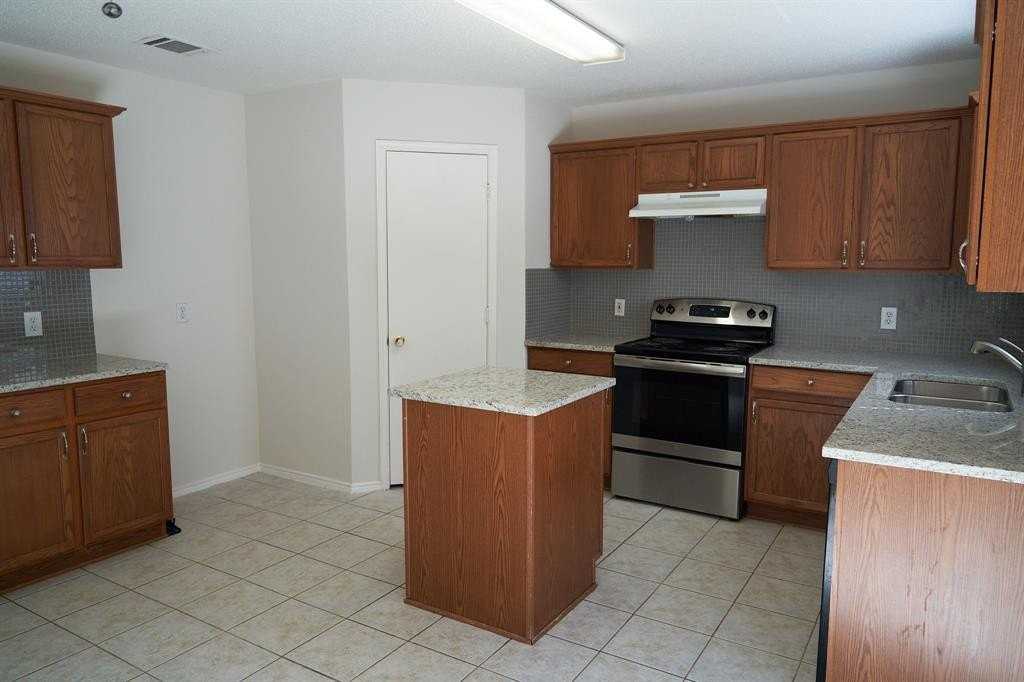 1509 Marbellas Ct - Photo 6 of 28