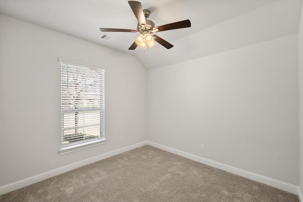 124 Sundance Cir - Photo 7 of 12