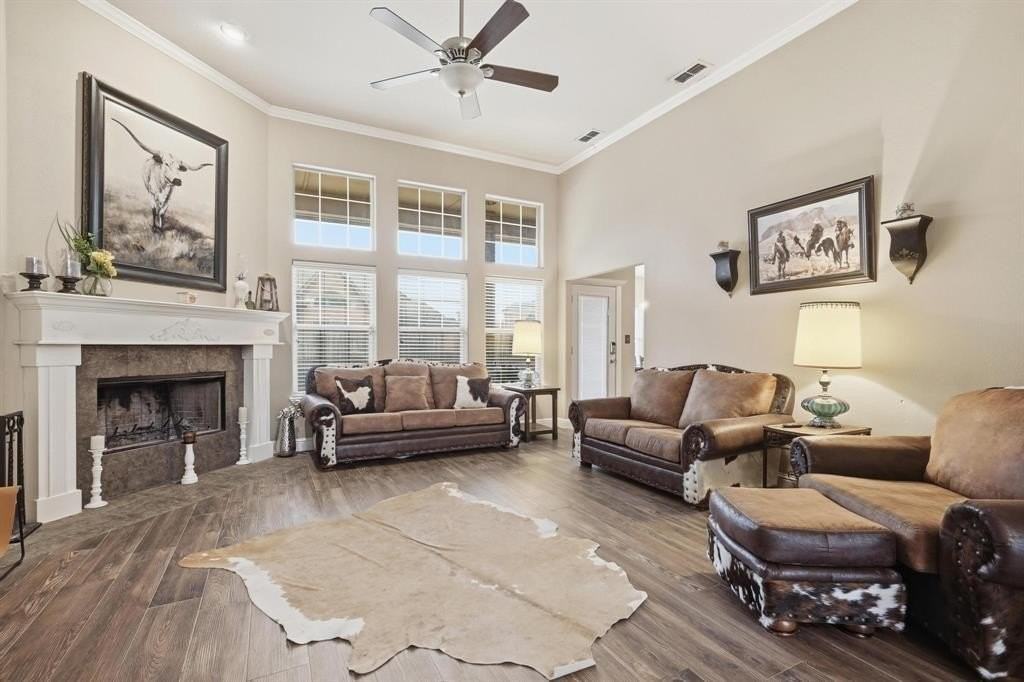 4610 Sierra Sunset - Photo 3 of 33