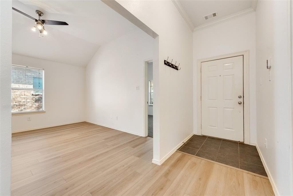 1216 Charlotte Dr - Photo 4 of 21