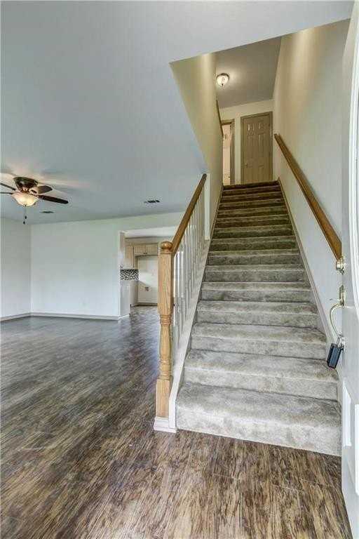 304 Timbercreek Ct - Photo 2 of 21