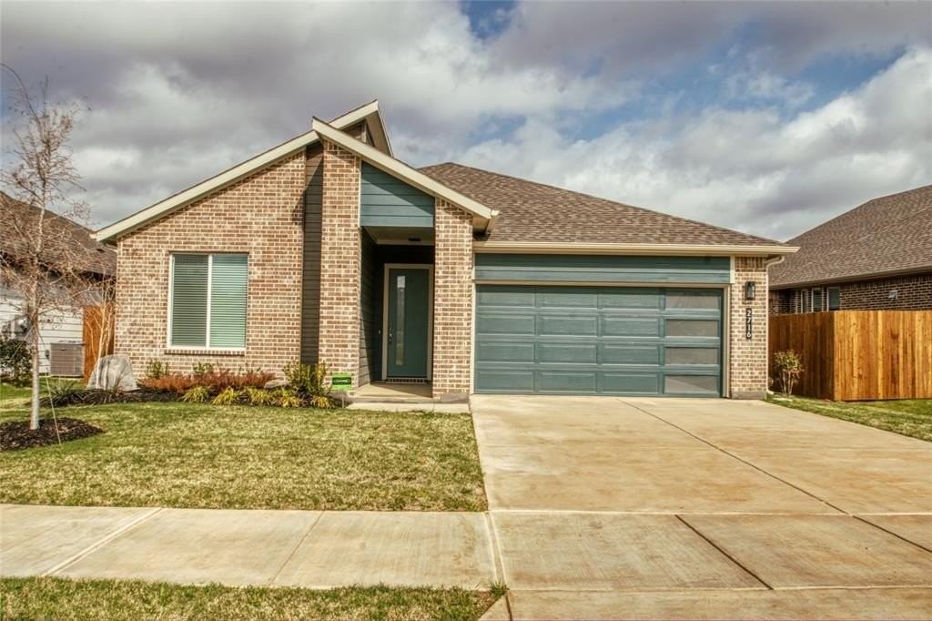 2716 Mccormick St - Photo 3 of 40