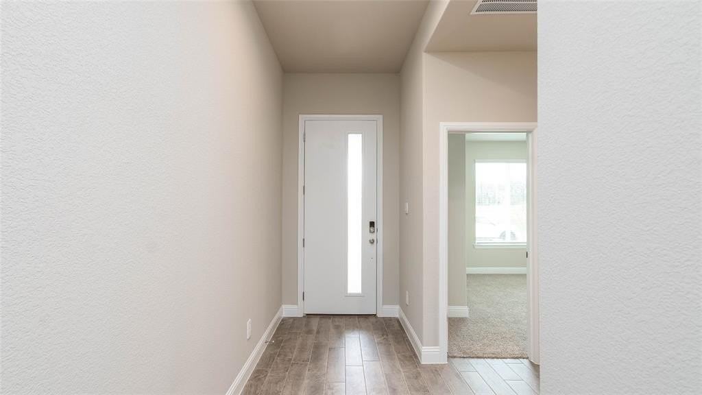 2716 Mccormick St - Photo 5 of 40