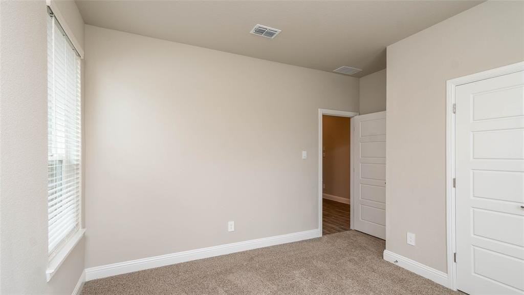 2716 Mccormick St - Photo 7 of 40