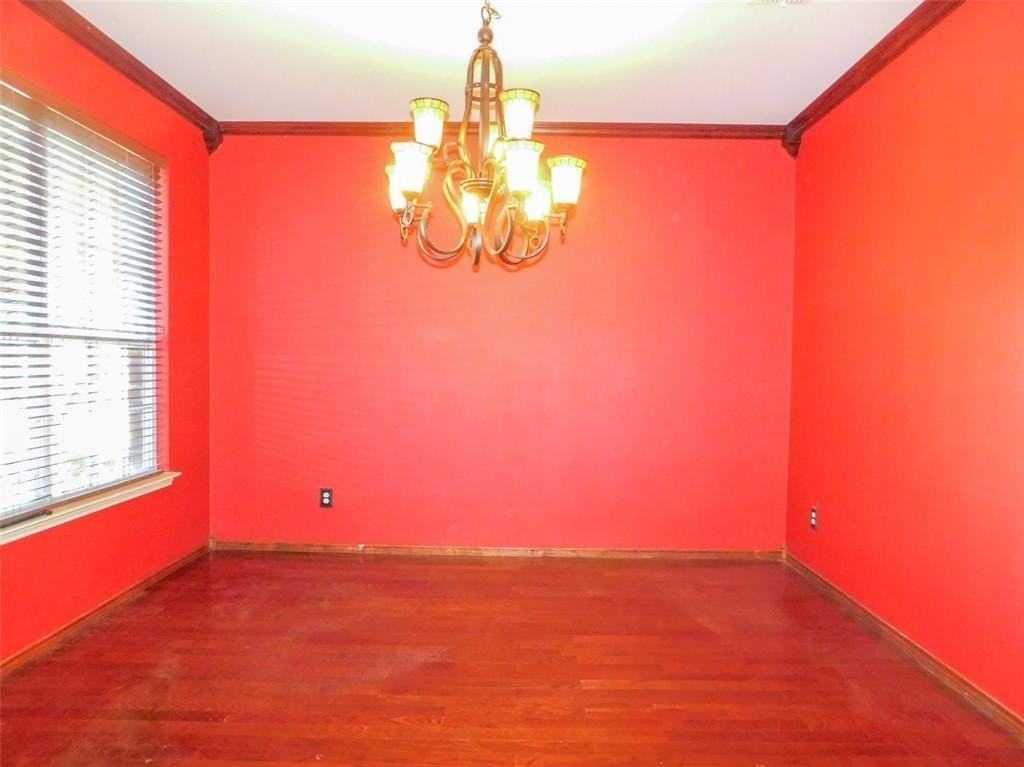 2724 Hereford Rd - Photo 6 of 34