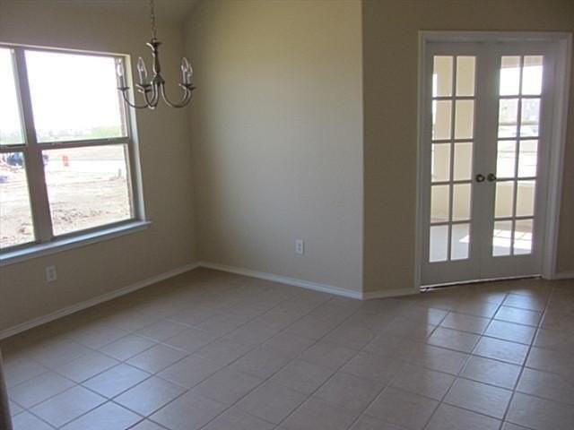 2814 Waterfall Ln - Photo 5 of 17