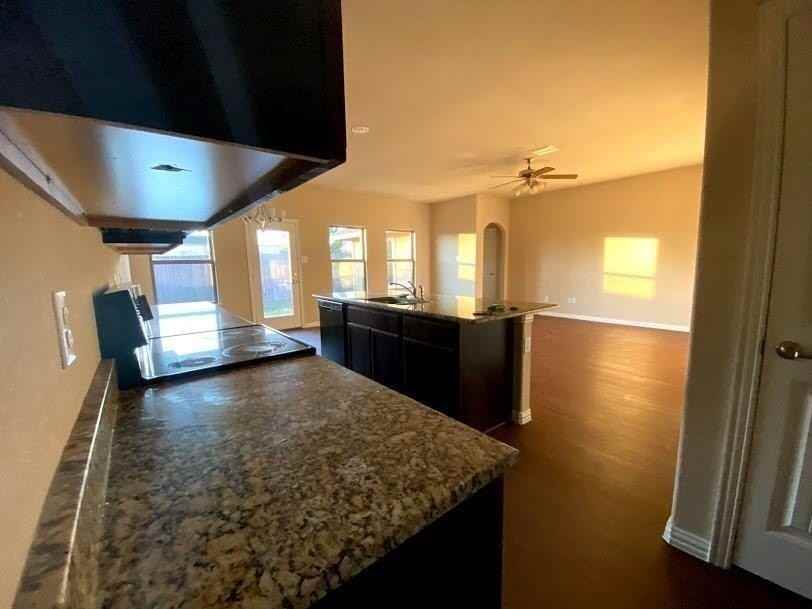 2853 Mesquite Rd - Photo 2 of 18