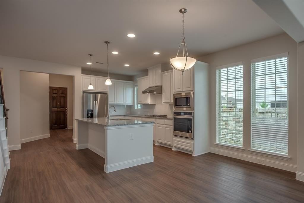 3001 Damsel Sauvage Ln - Photo 3 of 6