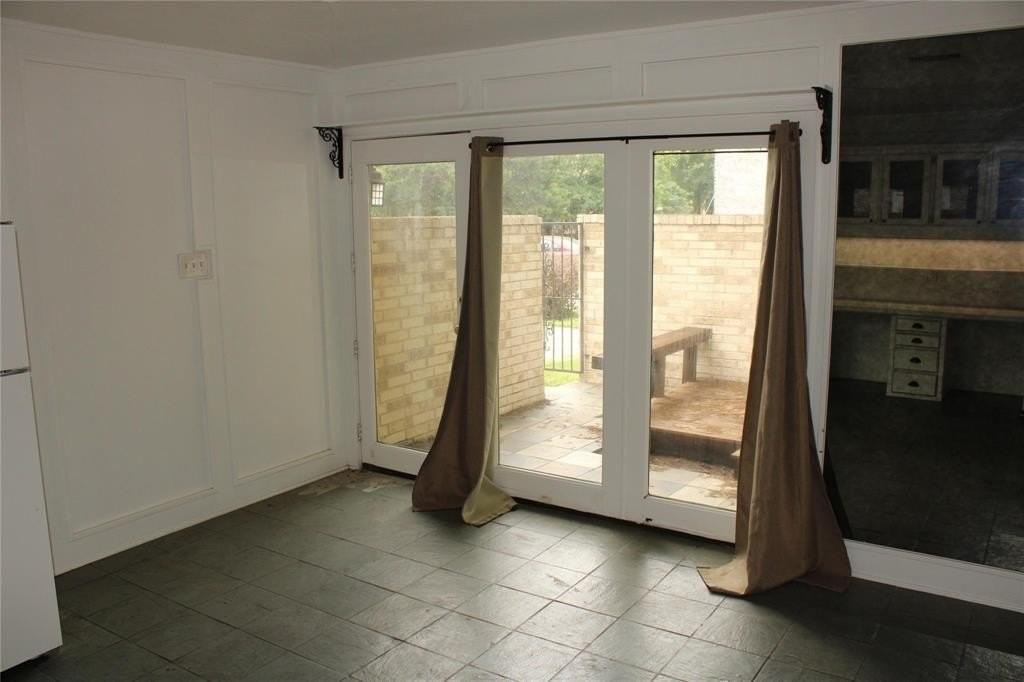 900 N Austin St - Photo 5 of 12