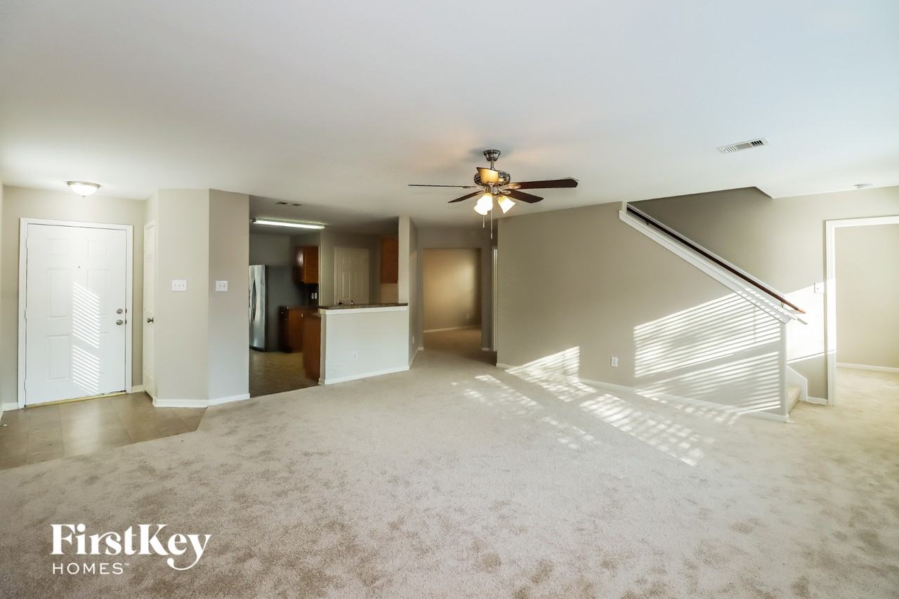 5039 Lamppost Hill Ct - Photo 4 of 15