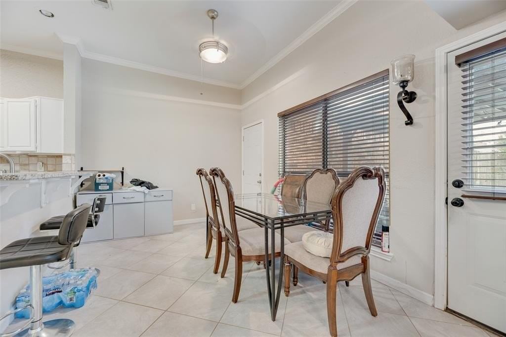 1670 Crosshaven Dr - Photo 7 of 26