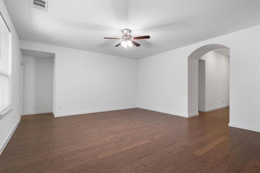 1620 Meadow Trail Ln - Photo 6 of 28