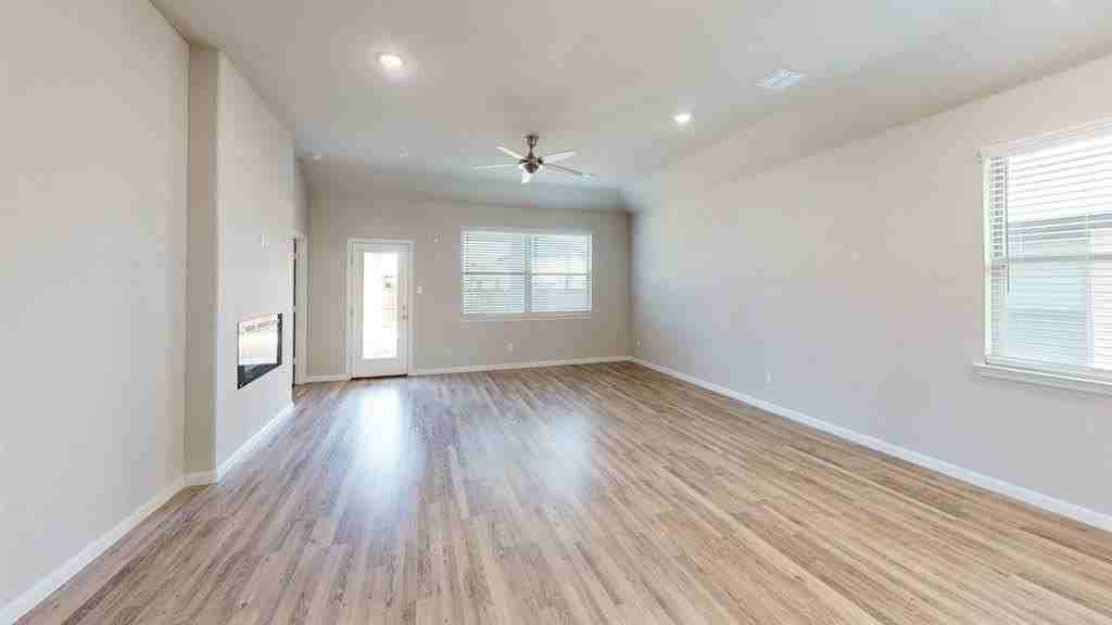 7135 Rolling Waters Way - Photo 5 of 21