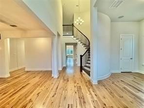 1901 Rosemill Dr - Photo 4 of 37