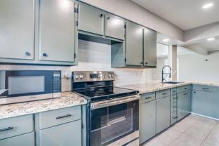 2418 Patricia Ln - Photo 1 of 1