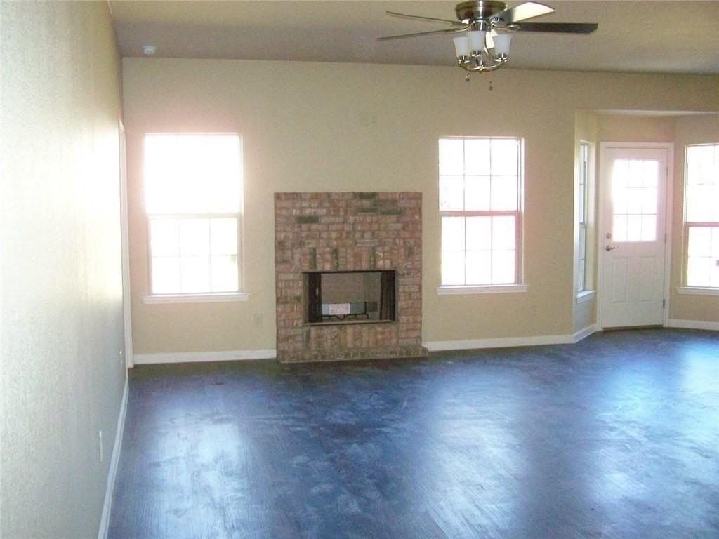 1013 Rice St - Photo 3 of 15