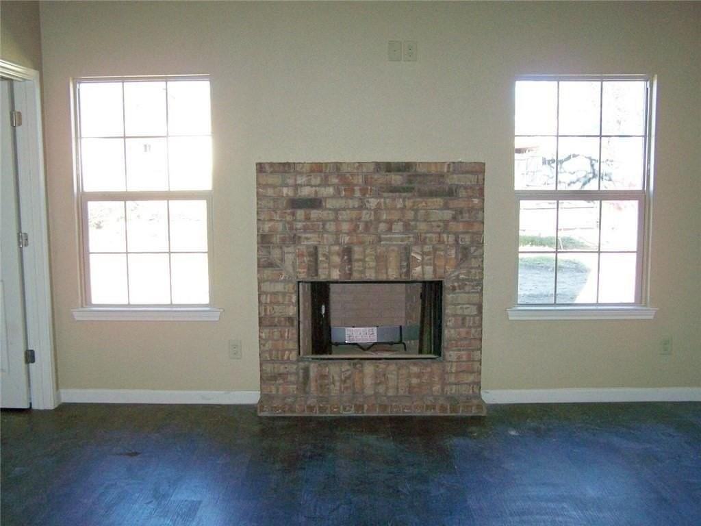 1013 Rice St - Photo 4 of 15