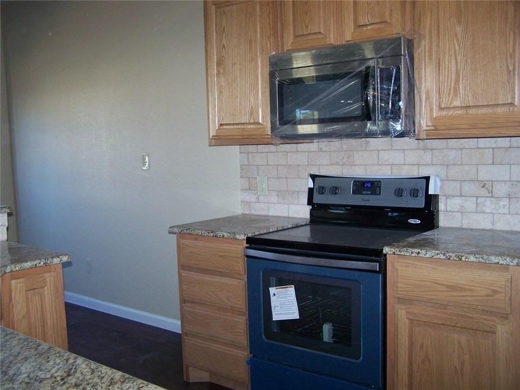 1013 Rice St - Photo 6 of 15