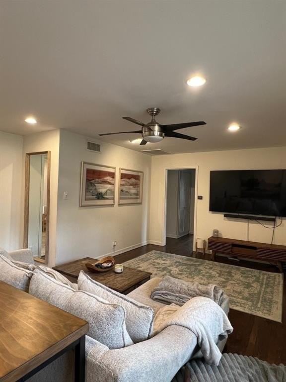 6626 Highgate Ln - Photo 3 of 28