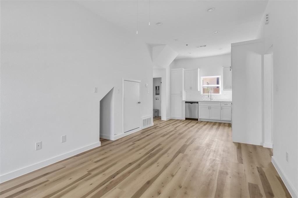 3507 Marshall St #C - Photo 4 of 15